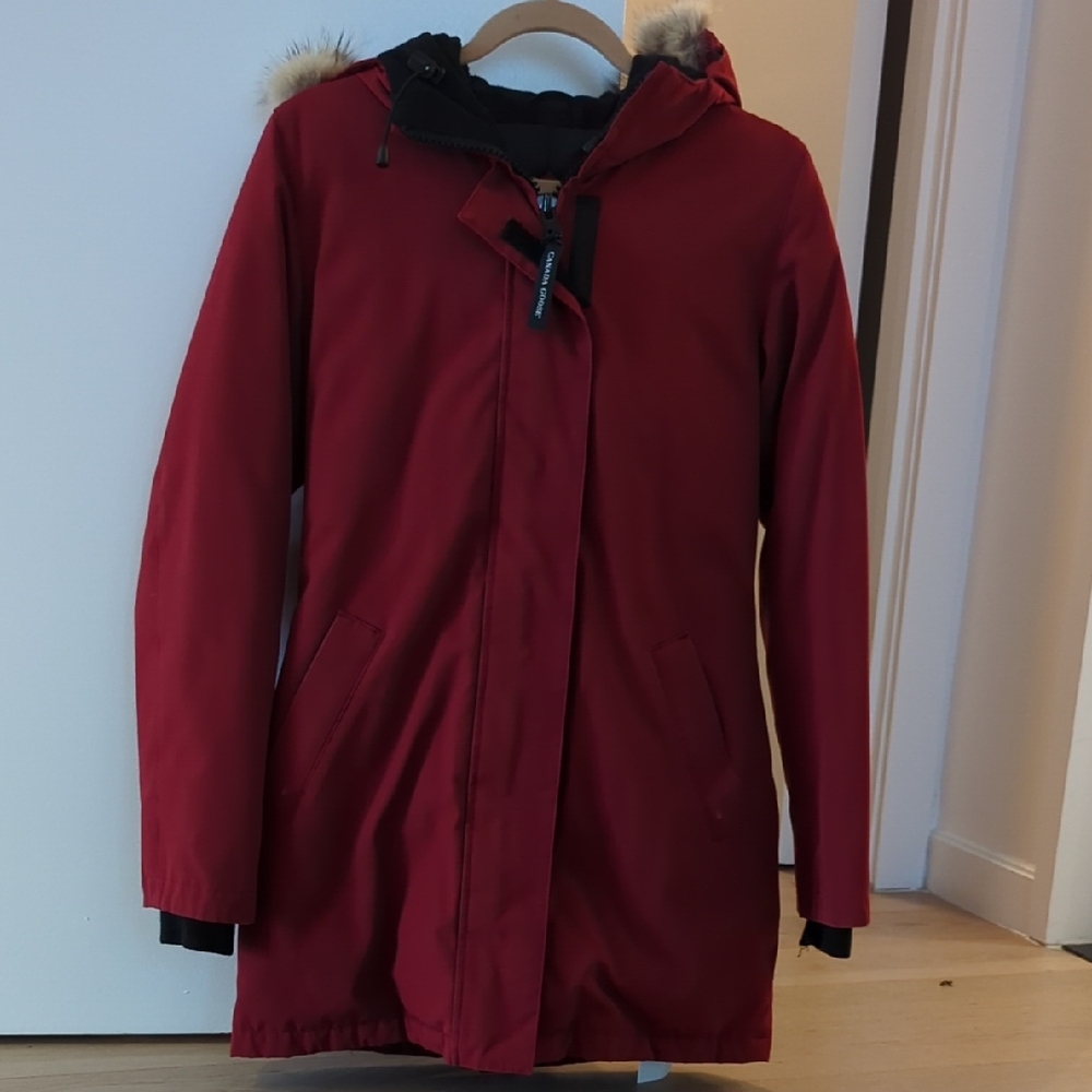 Canada Goose Red Ski & Snow Jacket